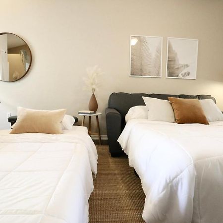 Nomad Retreat King Bed Boutique Condo W Garage Gainesville Dış mekan fotoğraf