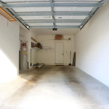 Nomad Retreat King Bed Boutique Condo W Garage Gainesville Dış mekan fotoğraf