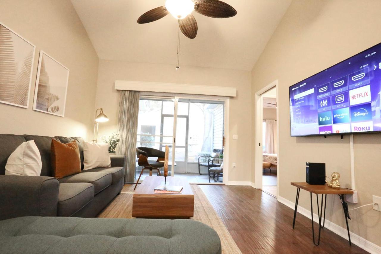 Nomad Retreat King Bed Boutique Condo W Garage Gainesville Dış mekan fotoğraf