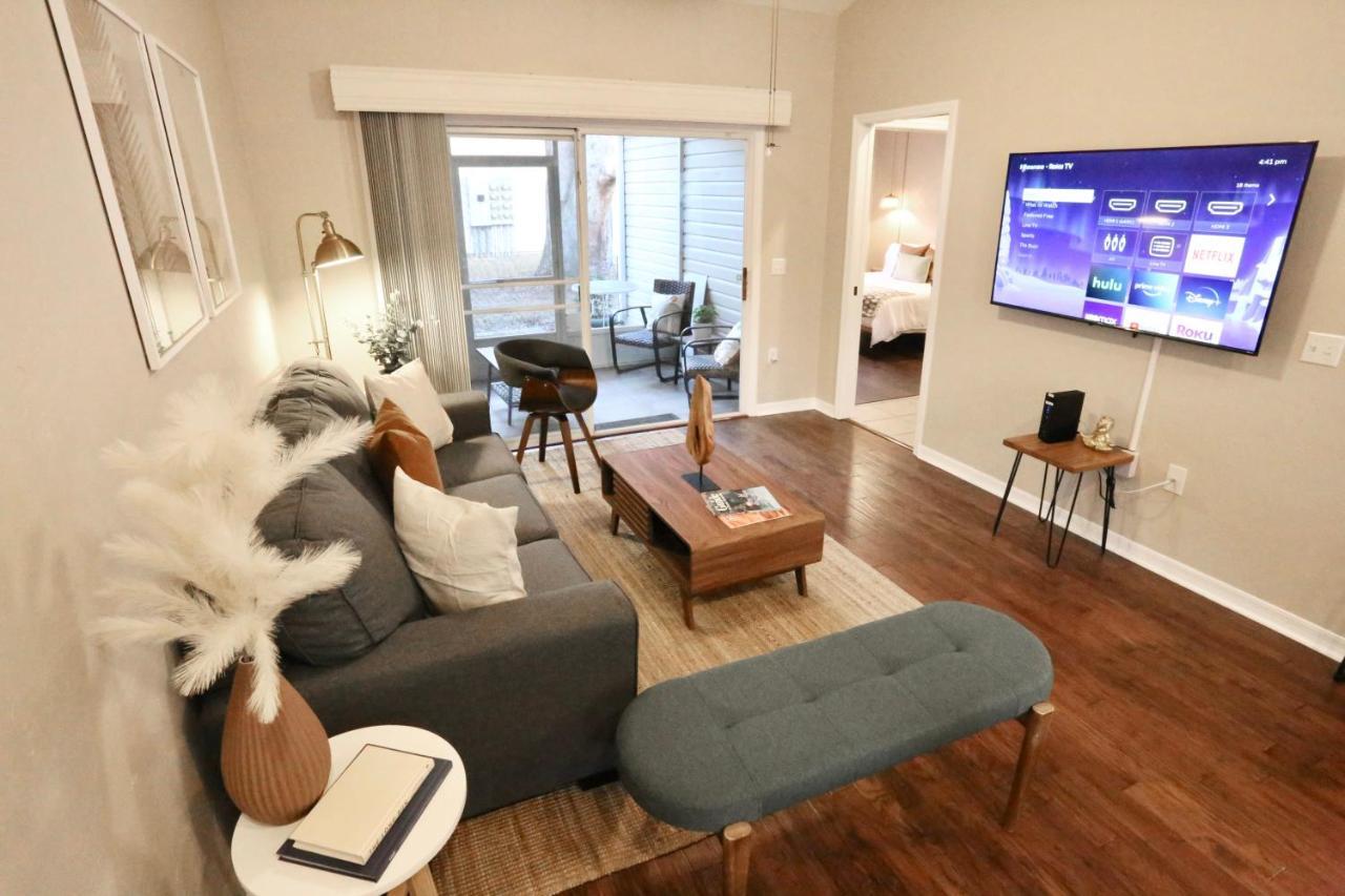 Nomad Retreat King Bed Boutique Condo W Garage Gainesville Dış mekan fotoğraf